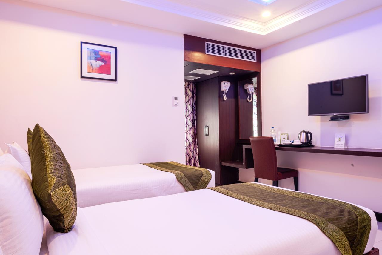 Hotel Treebo Empire Vijayawāda Exterior foto